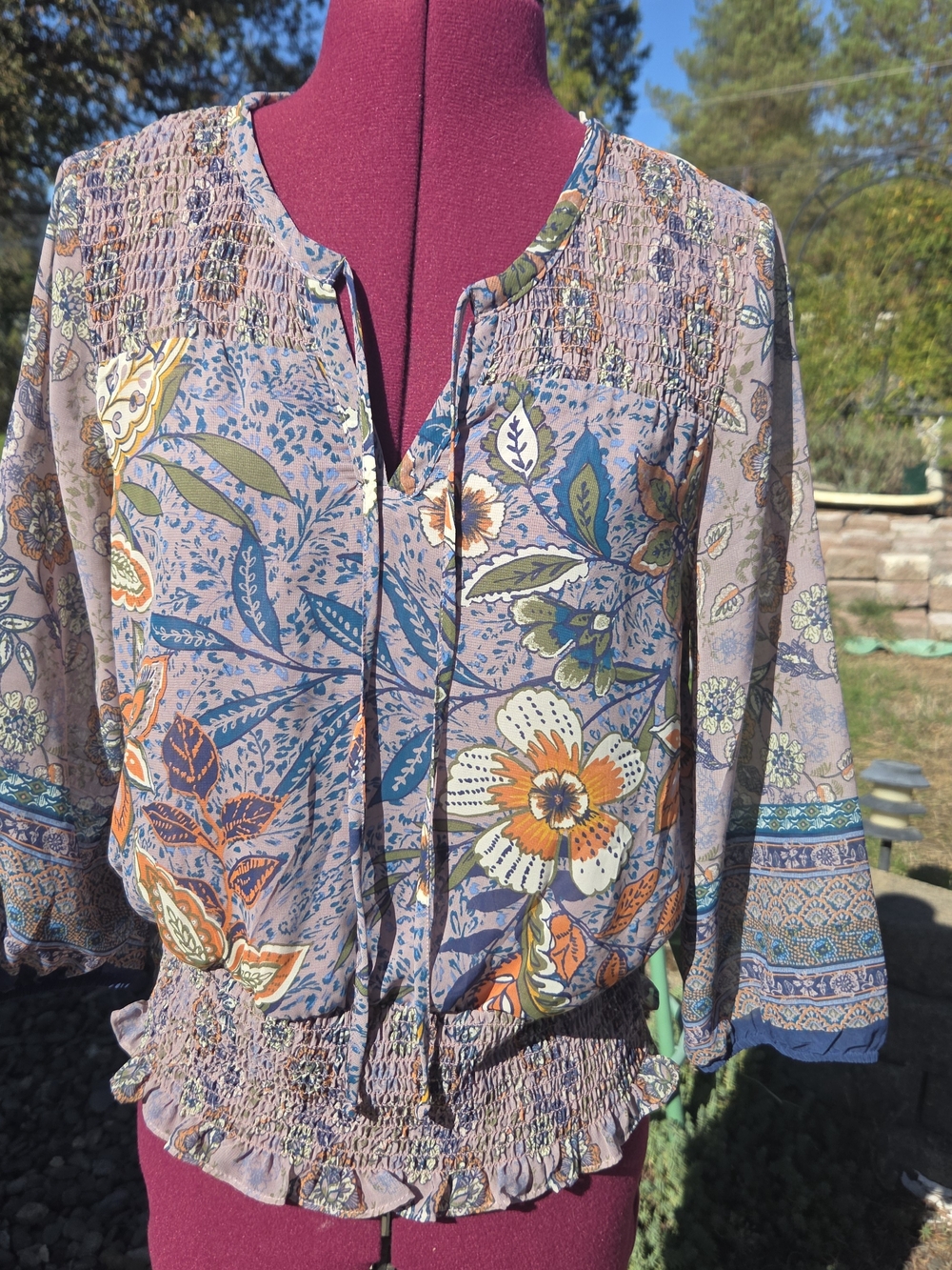fig and flower Lavender/gray/blue Floral Smocked Peasant Blouse sz. PL. NNCP